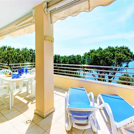 Pretty With Balcony * Rosas